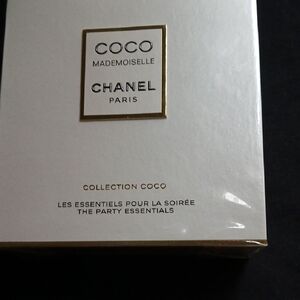 CHANEL Coco Mademoiselle Collection - White and Gold